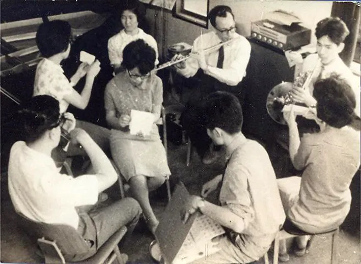 L.C. Vinholes e Grupo Música Nova reunidos no Estúdio Nakajima em Tóquio no ano de 1961